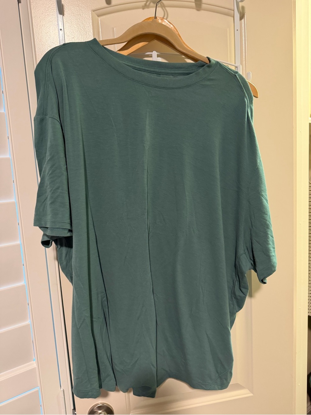 Nike Relaxed Crew Neck Short Sleeve Tee in Teal